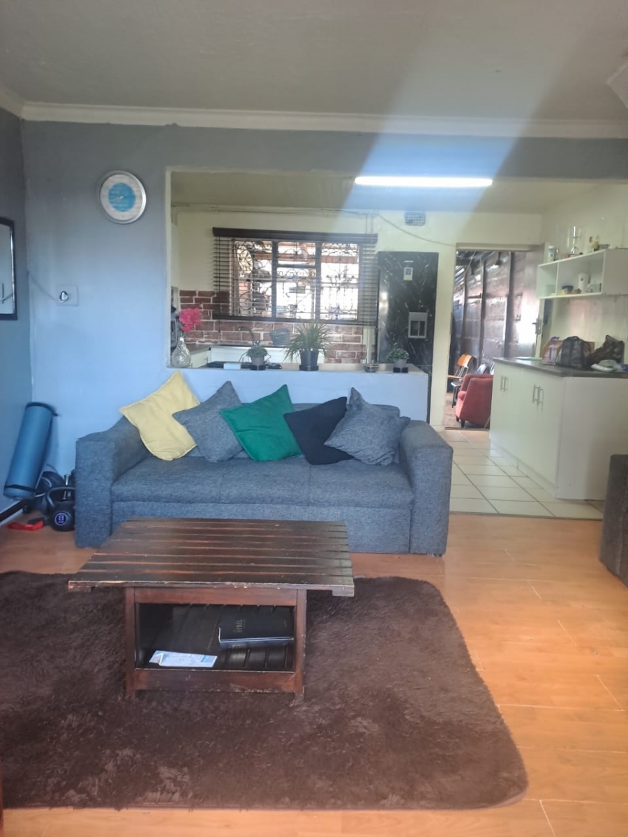 2 Bedroom Property for Sale in Woodlands Western Cape